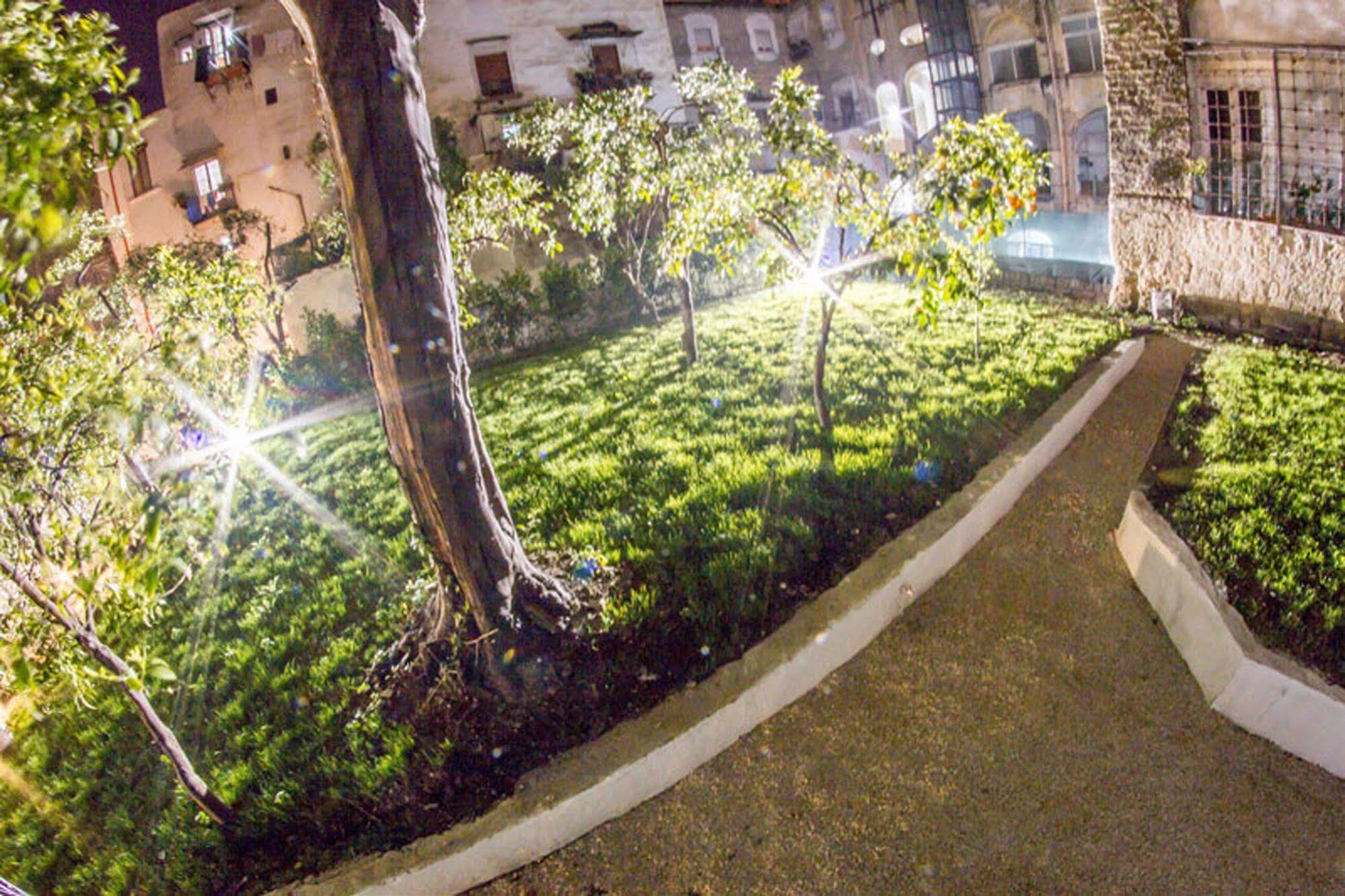 Il Paradiso Di Dante Napoli Bagian luar foto